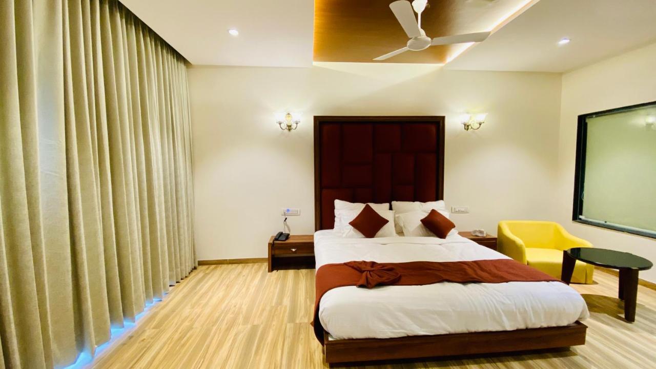 Krishna Riverside Resort Vasad ภายนอก รูปภาพ