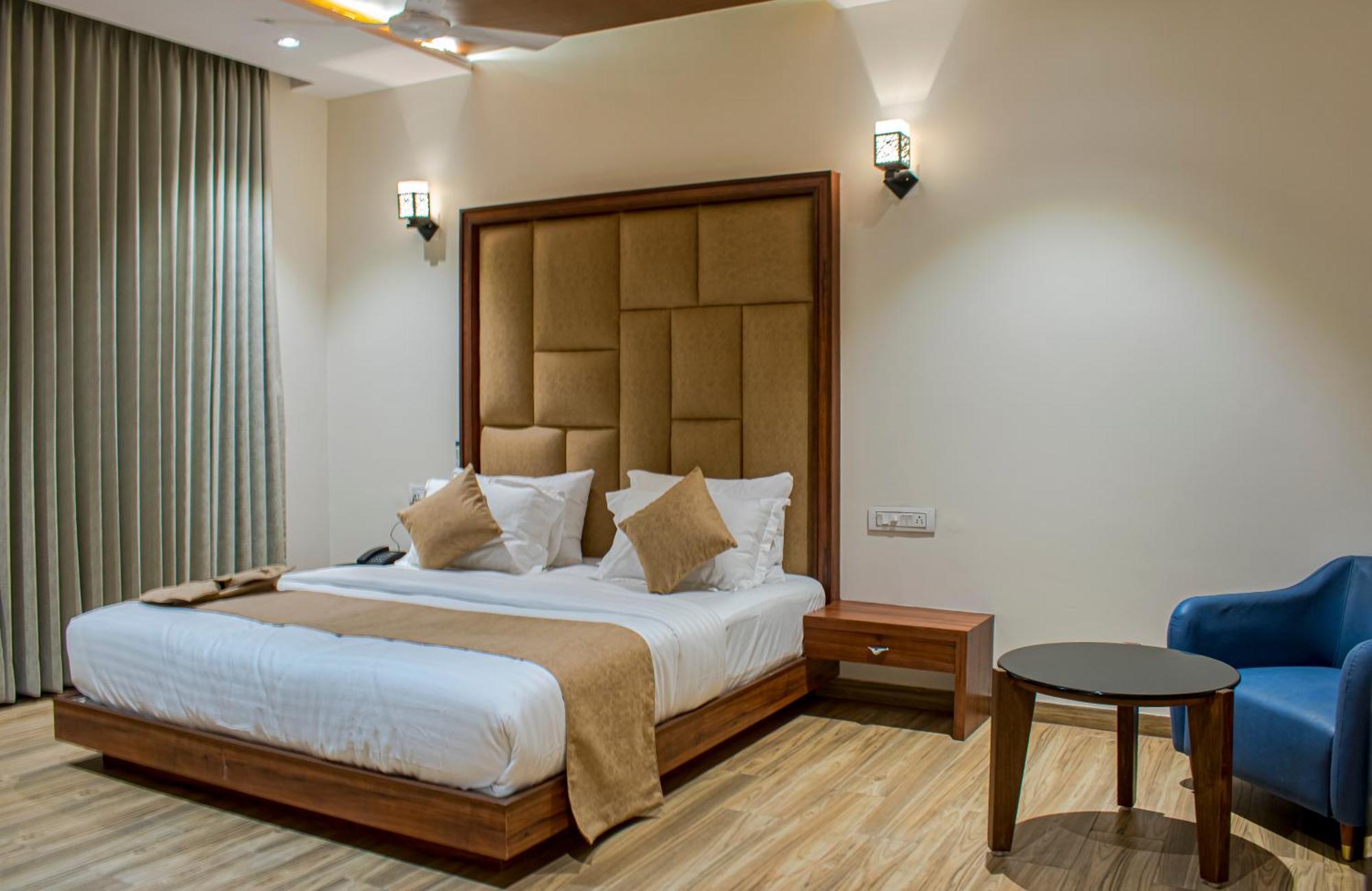 Krishna Riverside Resort Vasad ภายนอก รูปภาพ