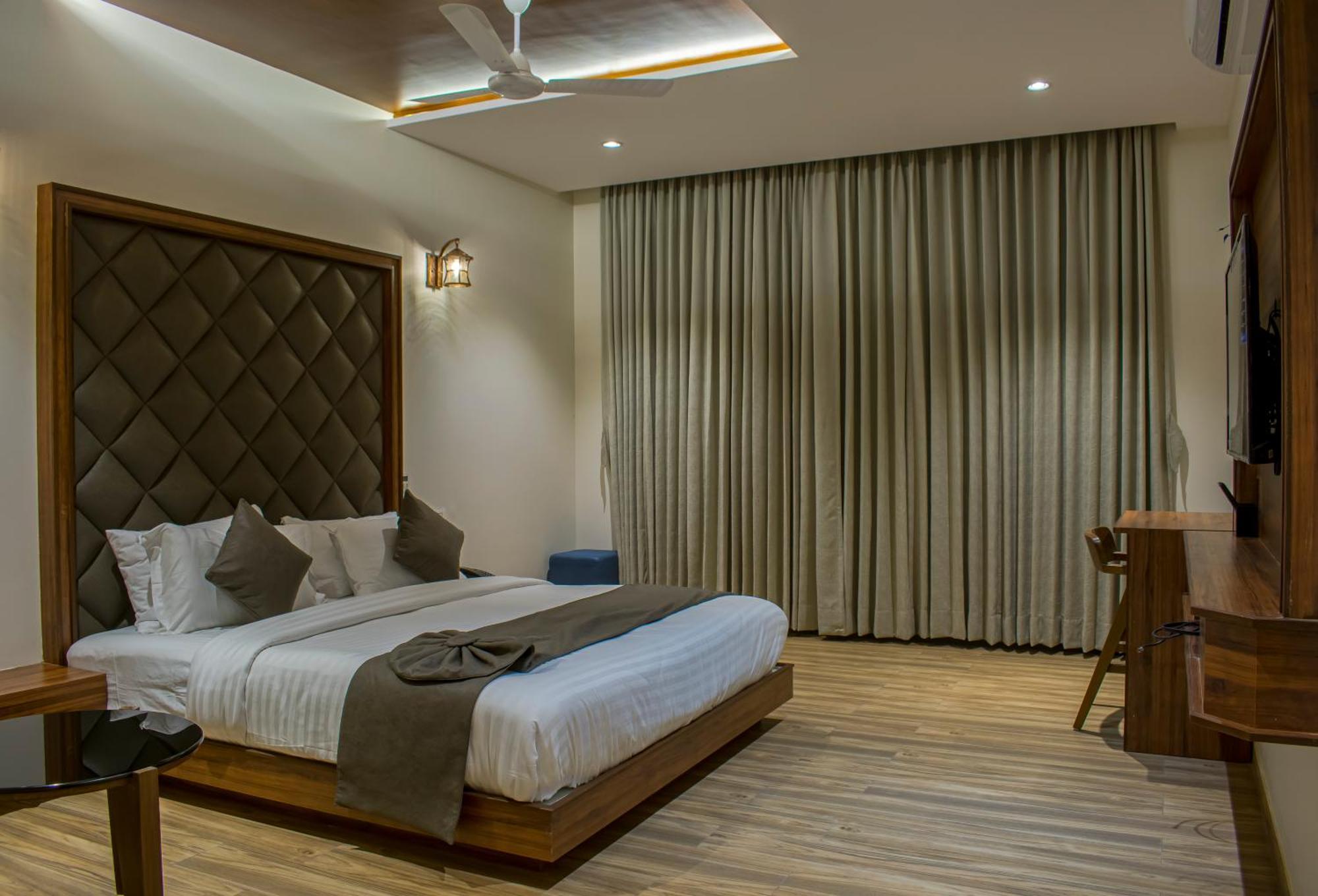 Krishna Riverside Resort Vasad ภายนอก รูปภาพ