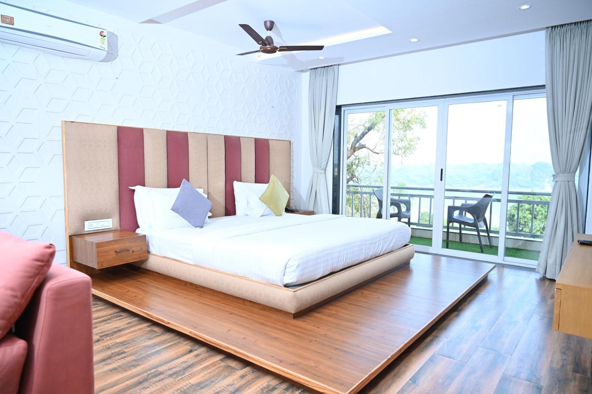 Krishna Riverside Resort Vasad ภายนอก รูปภาพ