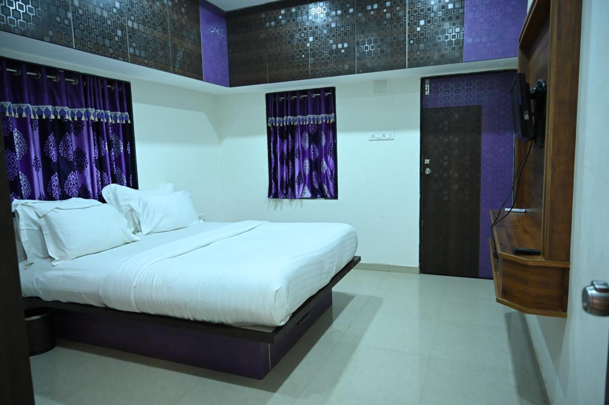 Krishna Riverside Resort Vasad ภายนอก รูปภาพ