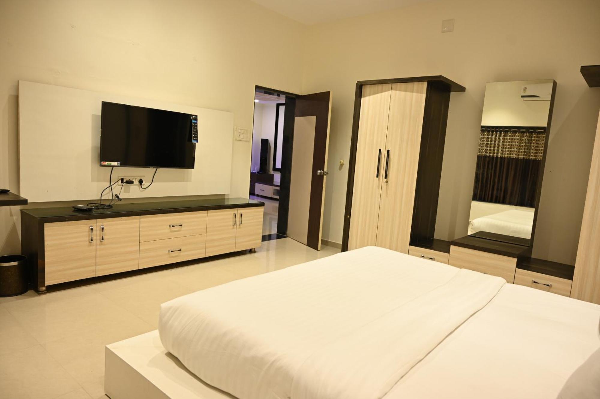 Krishna Riverside Resort Vasad ภายนอก รูปภาพ